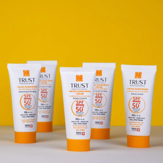 کرم ضد آفتاب رنگی وکنترل چربی تراست پروفشنال مناسب پوست چرب تا مختلط با spf50،شماره۲بژطبیعی حجم۴۰میل۲۰۲۴