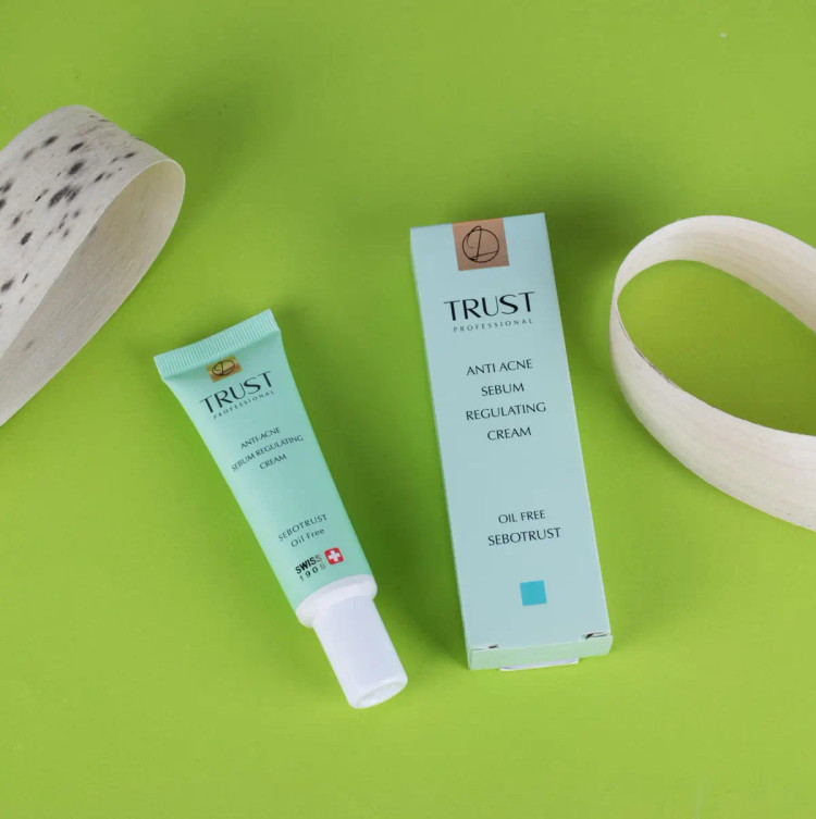 کرم ضد جوش وکنترل چربی تراست پروفشنال مناسب پوست چرب ،حجم ۳۰میل